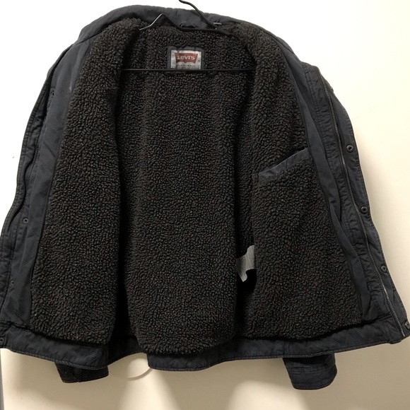 Levi’s Men’s Sherpa Lined Jacket! - Picture 6 of 8